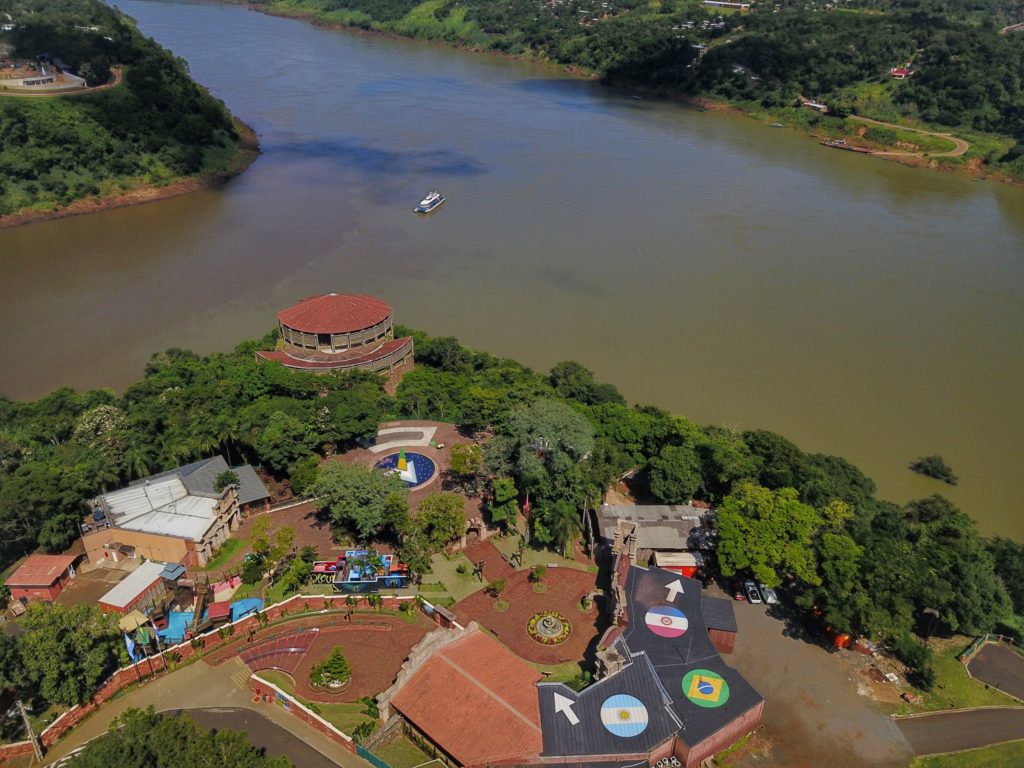 Paraná bloqueia fronteira para inibir entrada de foragidos do Paraguai