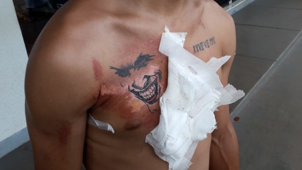 Agredidos em tabacaria são ouvidos na Polícia Civil