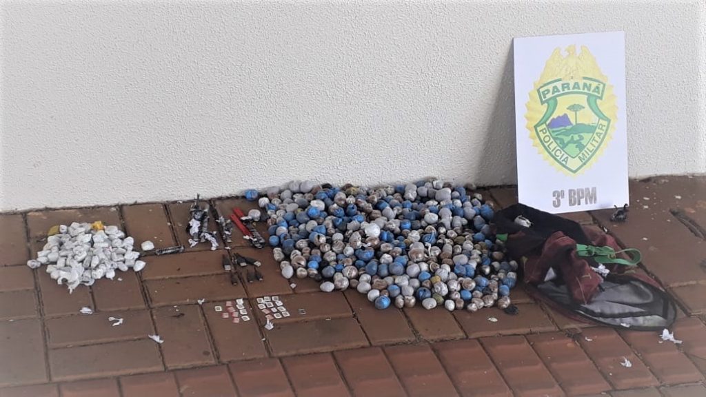 PM apreende maconha, fumo, chips de celular e serras que seriam ‘encaminhados’ para a cadeia pública de Pato Branco
