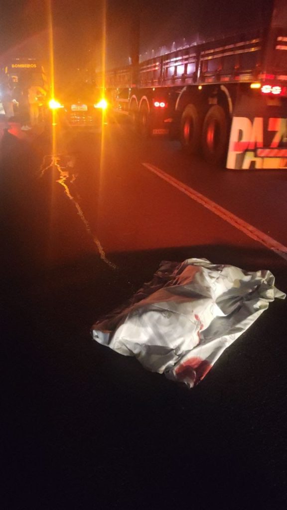 Ciclista morre em colisão com Jetta na BR-376, em Curitiba