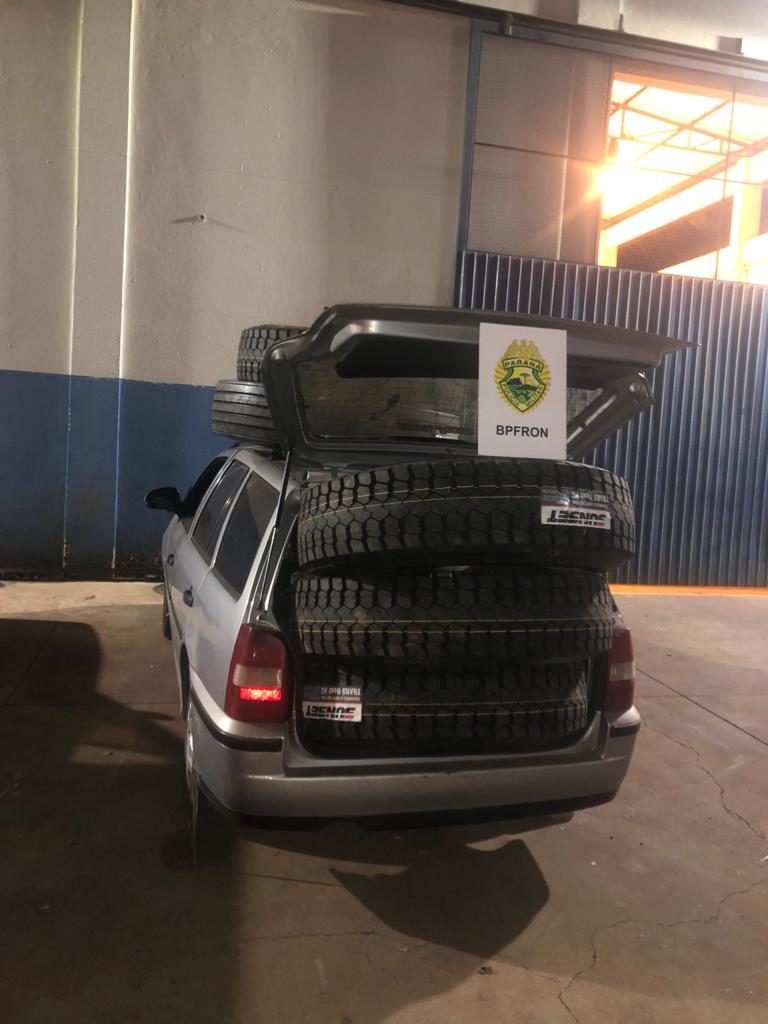 BPFron apreende veículo carregado com pneus contrabandeados em Foz do Iguaçu