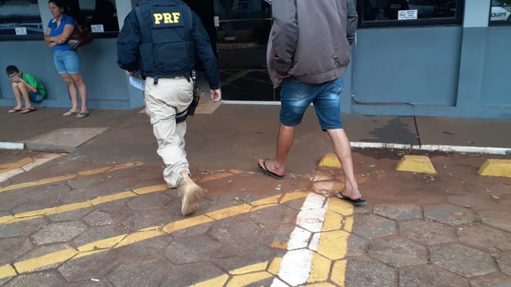 Motorista de 37 anos é detido pela PRF na BR-163