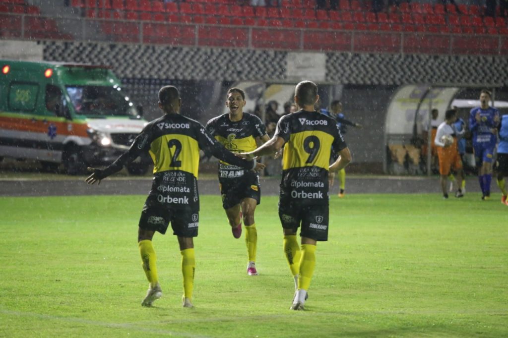FC Cascavel vence o Operário em casa e conquista os primeiros 3 pontos no Paranaense