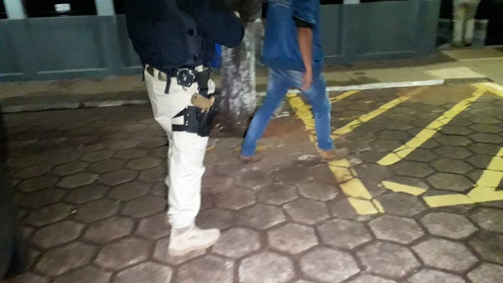 Homem é detido pela PRF em Cascavel