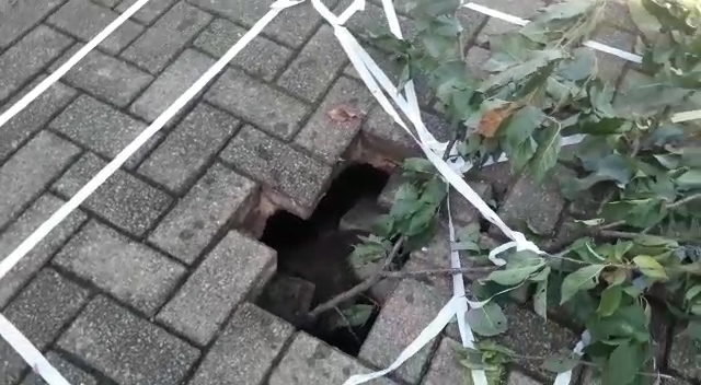 Internauta reclama de buraco na calçada da UBS Periolo Imagem referente a Internauta reclama de buraco na calçada da UBS Periolo