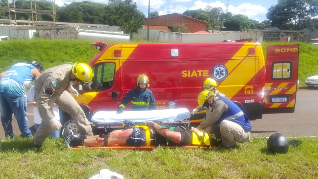 Homem fica ferido em colisão com carro na PRc-467