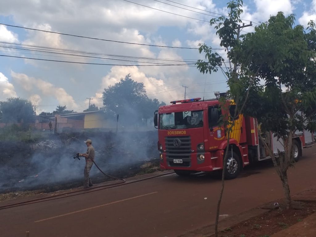 Incêndio em vegetação é registrado no Bairro Cascavel Velho