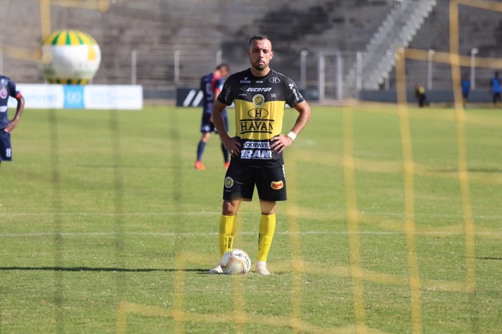 Com liderança em jogo, FC Cascavel enfrenta Athletico neste domingo (09)