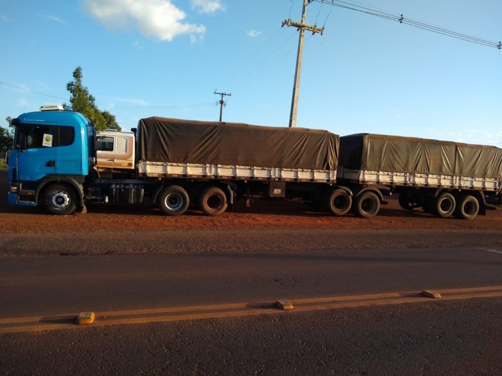 BPFRON apreende Bitrem com placas clonadas em Marechal Cândido Rondon