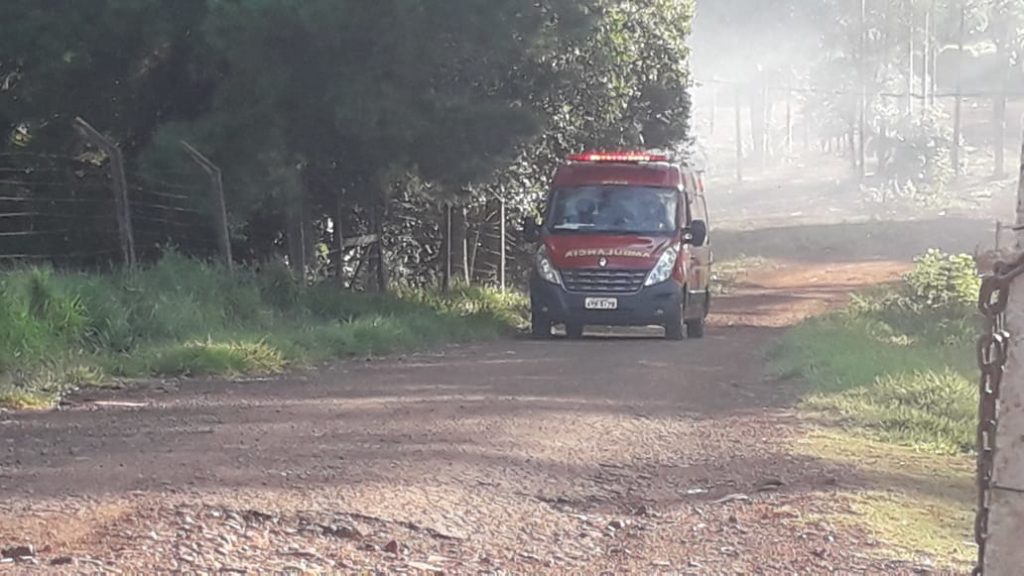 Jovem tem fratura no braço ao cair de cavalo, no Santos Dumont