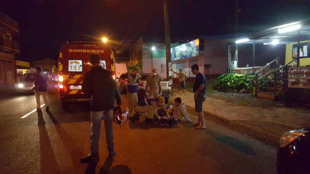 Duas pessoas ficam feridas em acidente na Rua Europa, no Periolo