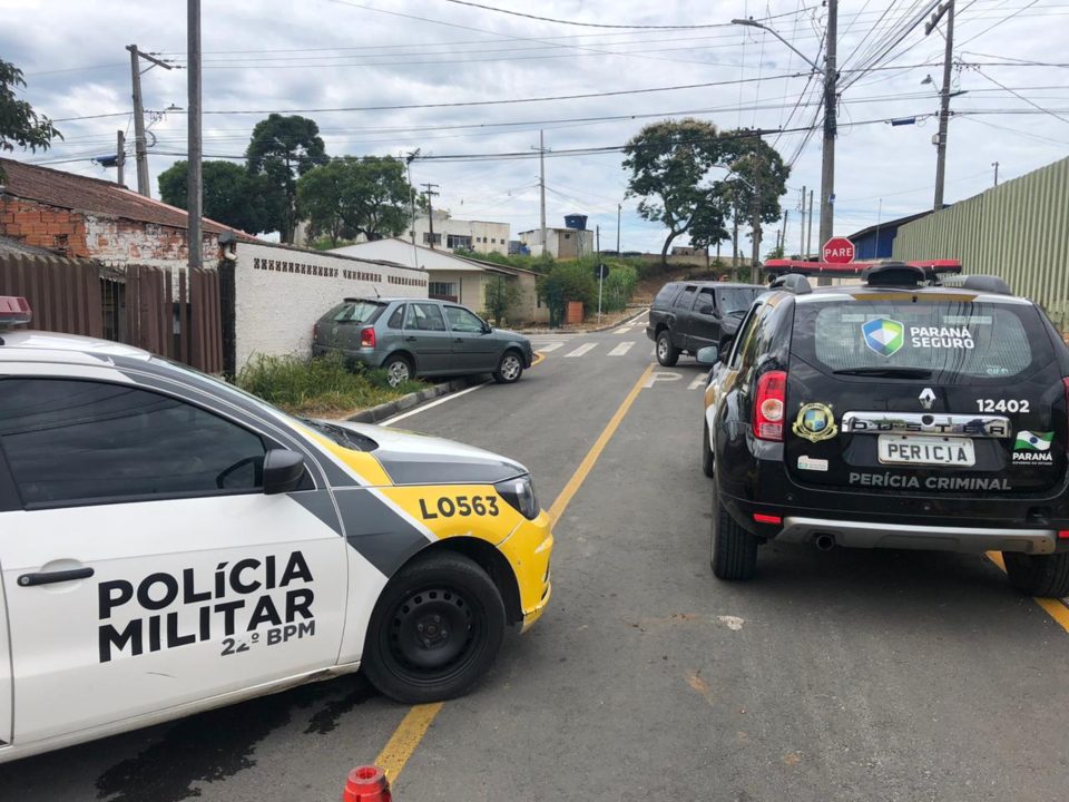 Homem que seguia para o trabalho é surpreendido por atirador e morre em Colombo Imagem referente a Homem que seguia para o trabalho é surpreendido por atirador e morre em Colombo