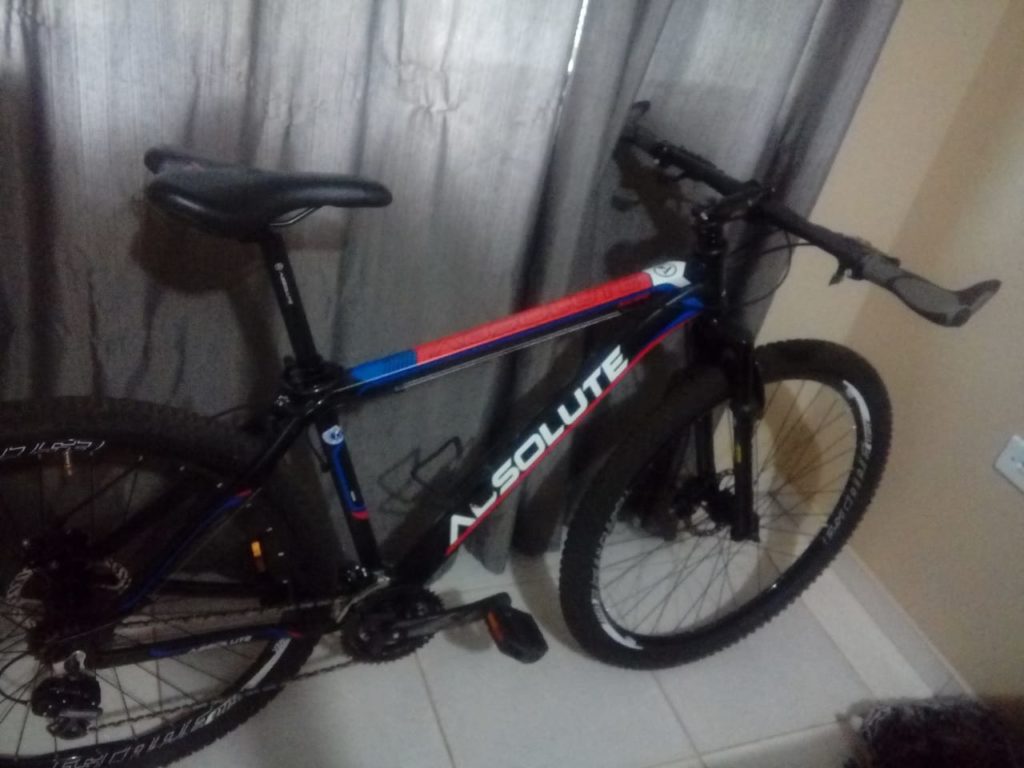 Bicicleta aro 29 da marca Absolute foi furtada na região do Bairro Alto Alegre
