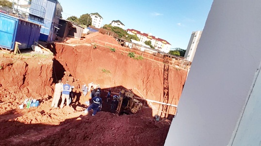 Parecer sobre soterramento com três mortes foi encaminhado à Câmara Especializada do Crea-PR Imagem referente a Parecer sobre soterramento com três mortes foi encaminhado à Câmara Especializada do Crea-PR