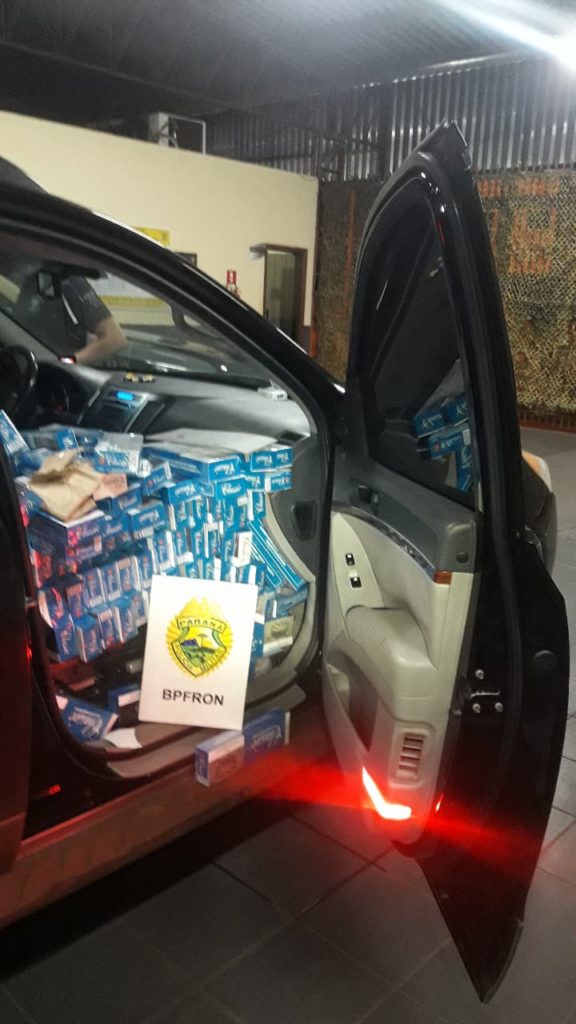 BPFRON apreende veículo carregado com cigarros contrabandeados em Guaíra