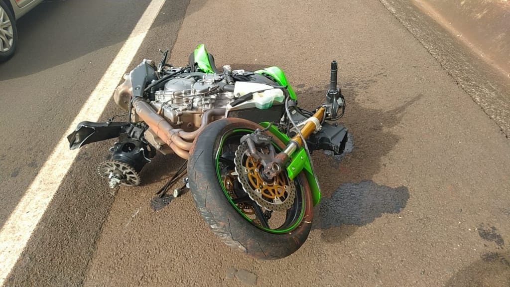 Motociclista fratura tornozelo ao sofrer queda na BR-369, em Ibiporã