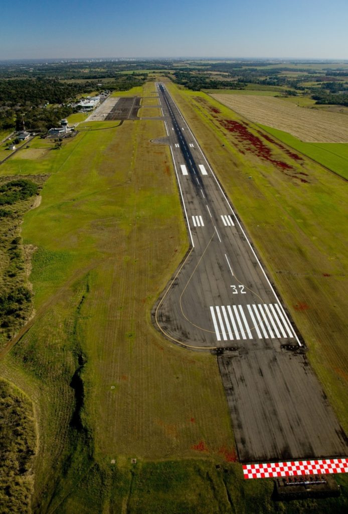 Obra de ampliação da pista do aeroporto de Foz deve ficar pronta em um ano e meio
