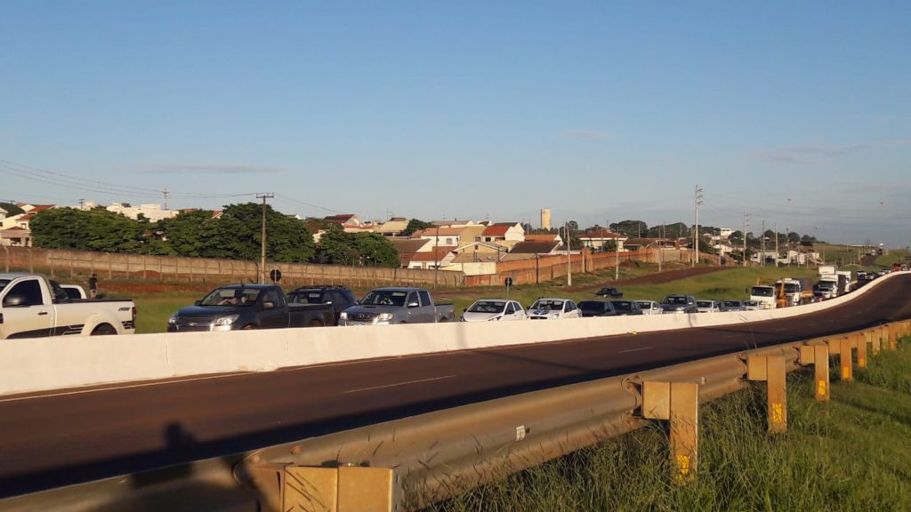 Show Rural: Dia começa com movimento intenso no Trevo Cataratas