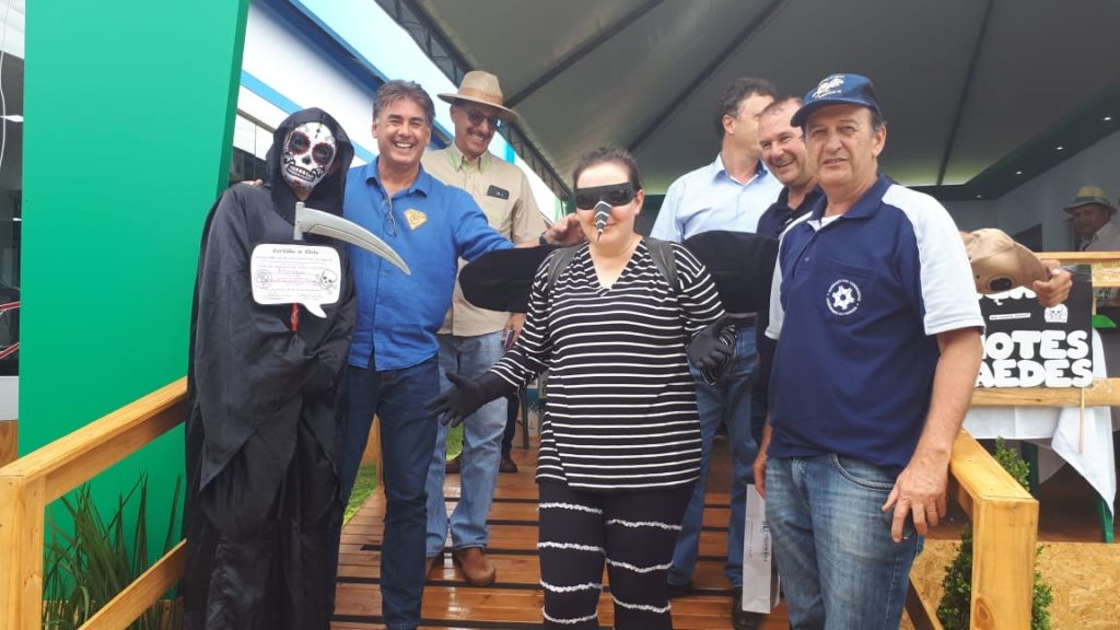 Liga do Bem conscientiza visitantes do Show Rural sobre a dengue