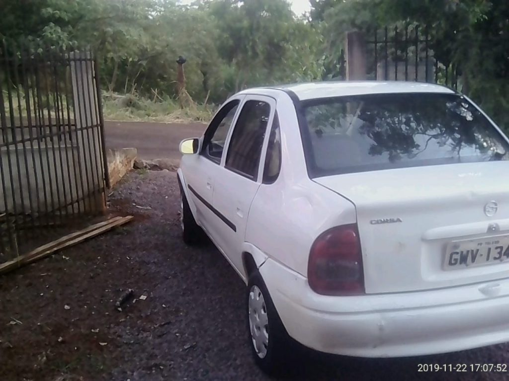 Corsa Wind é furtado no São Francisco