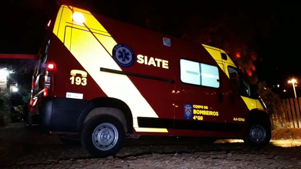Adolescente ferida é socorrida no Morumbi