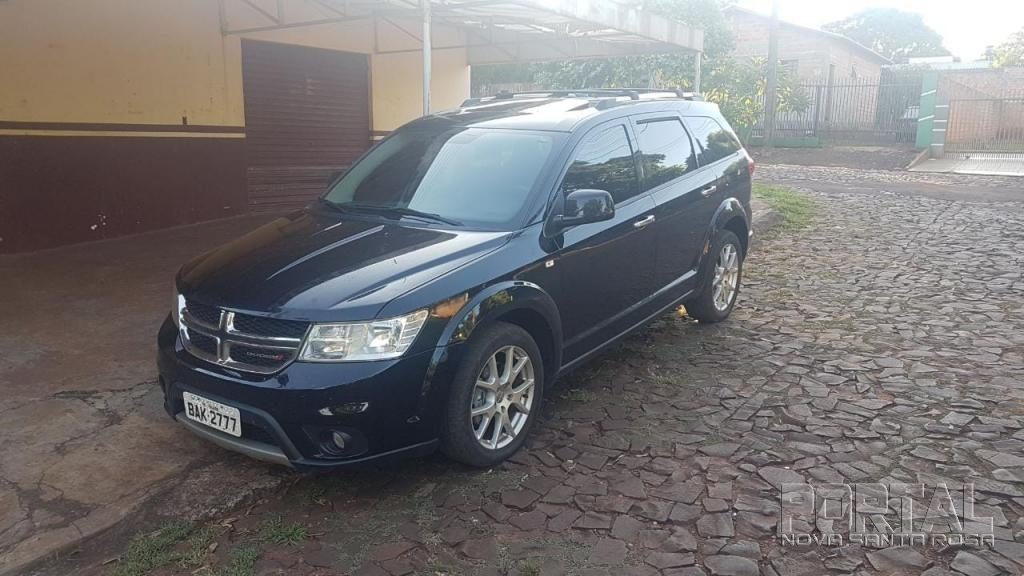 Veículo Dodge Journey, roubado em Toledo, é localizado em Guaíra