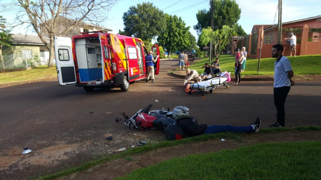 Acidente envolve motocicletas no Clarito, em Cascavel