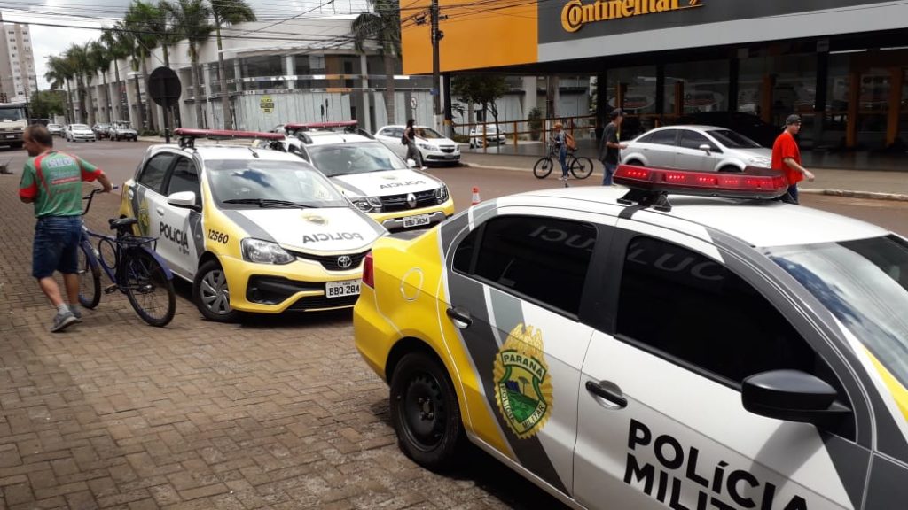 Homem em surto: Rua Paraná é fechada após grande mobilização policial e do Samu