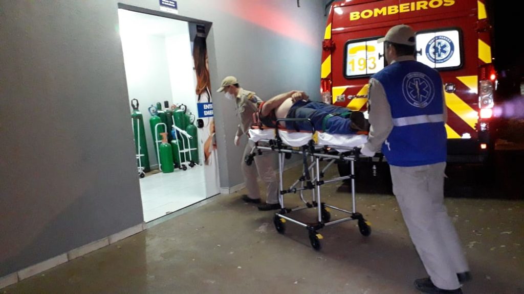 Homem fica ferido em capotamento na PR-486