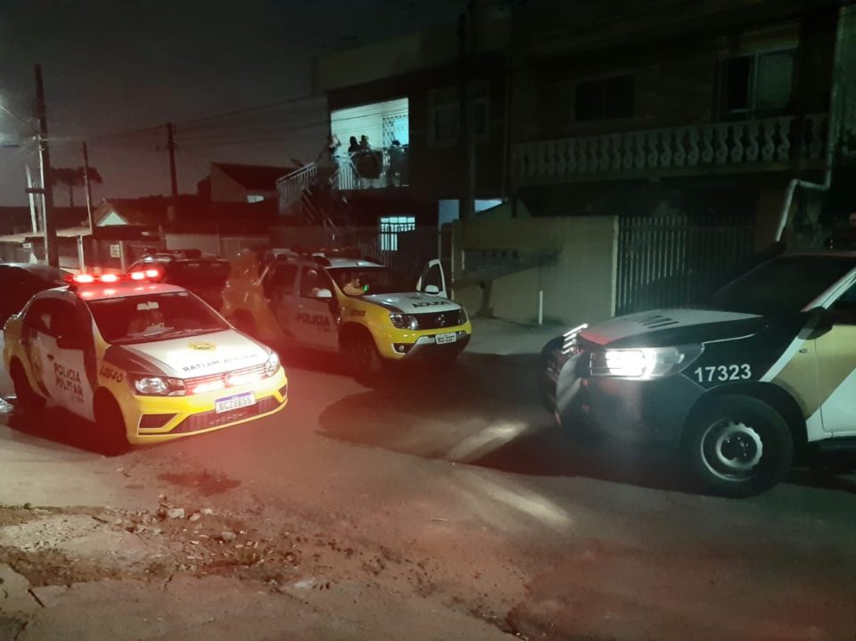 Mulher é encontrada assassinada em Curitiba; namorado está sumido há três dias