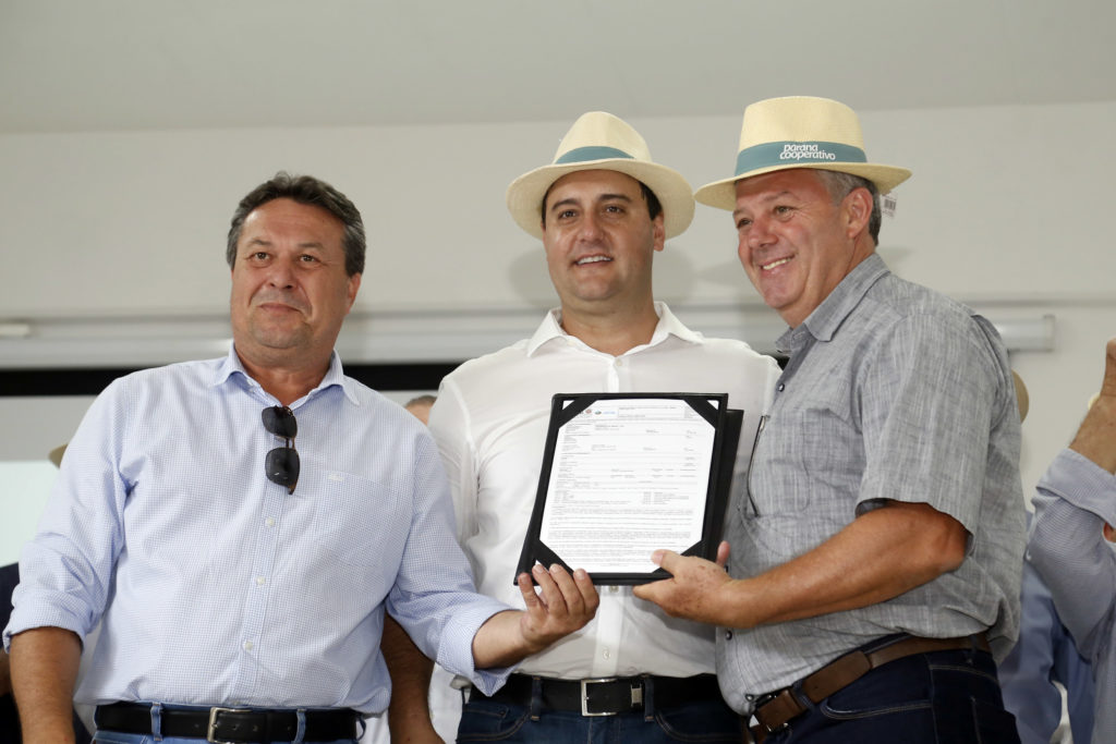 Governador apresenta programa Descomplica Rural em Cascavel