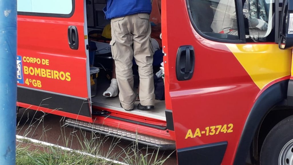 Homem fere o pé com pedaço de vidro e Siate é mobilizado na Região do Lago