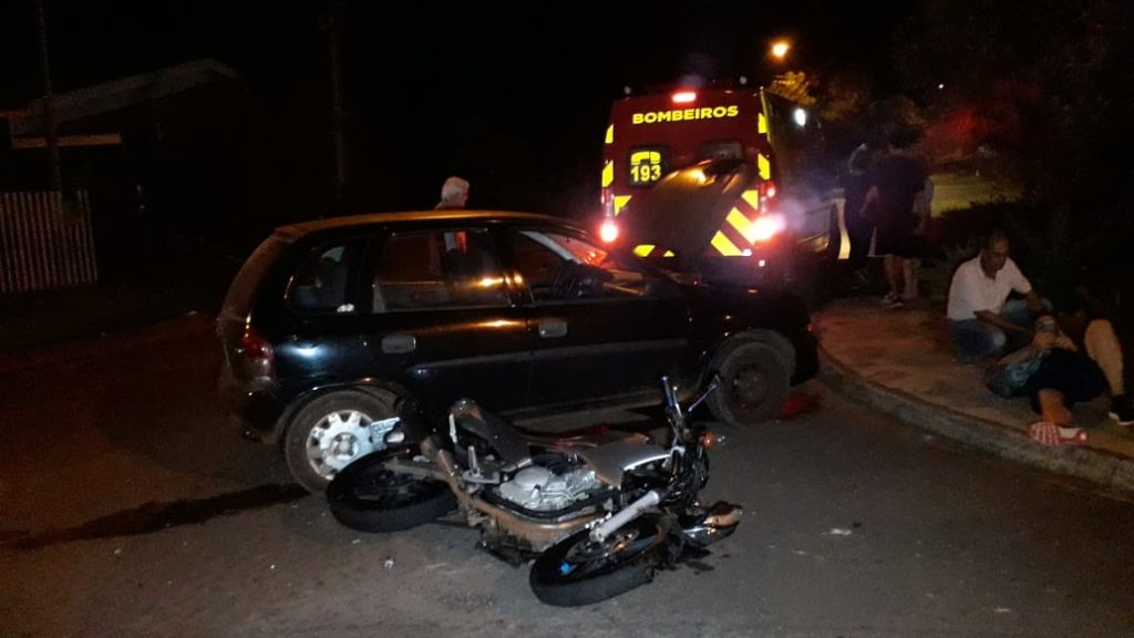 Colisão no Bairro Country deixa homem de 40 anos ferido