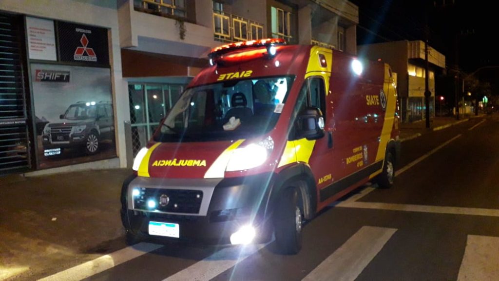 Jovem é socorrido pelo Siate na Avenida Barão do Rio Branco