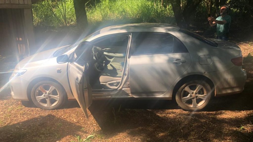 Carro usado em assalto em cooperativa de Porto Barreiro é encontrado abandonado em Rio Bonito do Iguaçu