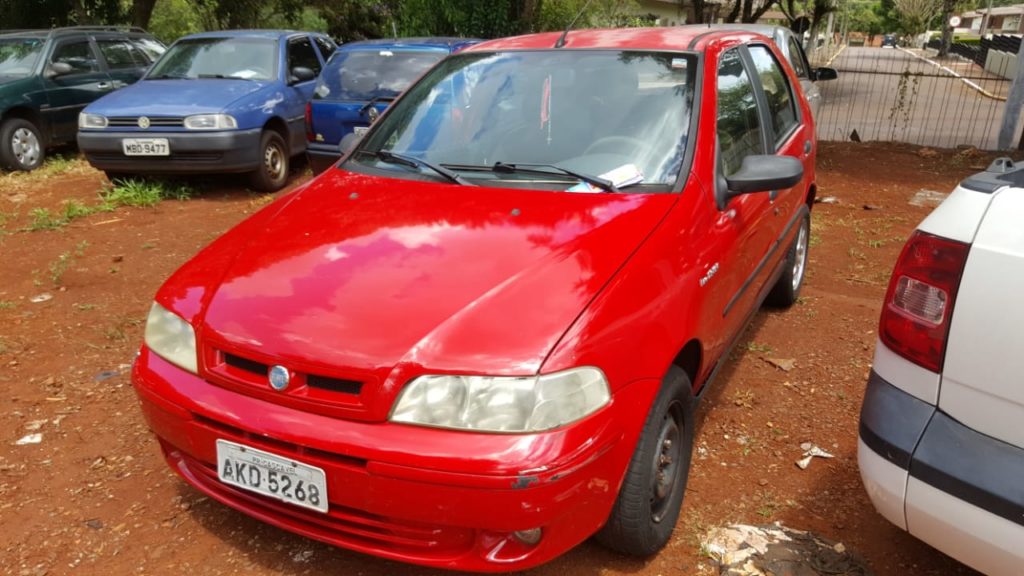 Carro é recuperado pela polícia em Cascavel