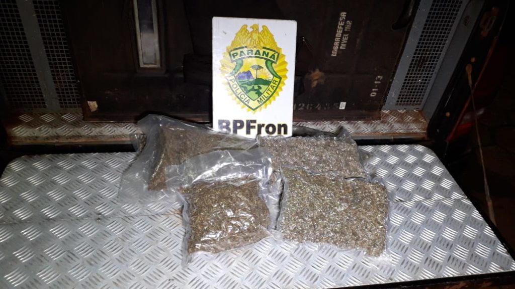 Jovem de 24 anos é presa com maconha na Rodoviária de Cascavel