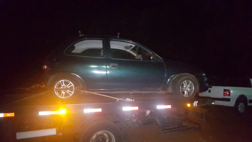 Polícia Militar recupera Corsa com queixa de furto