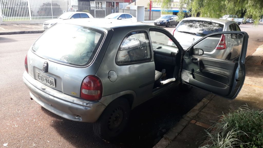 Corsa furtado na Rua Osvaldo Cruz é localizado pela Polícia