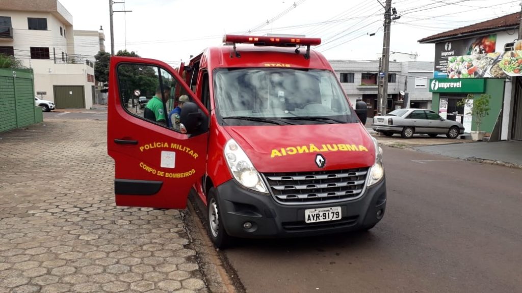 Mulher fica ferida ao tentar levantar motocicleta, no Coqueiral