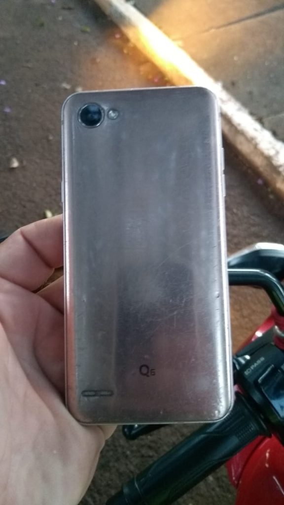 Celular LG Q6 foi encontrado na Rua Machado de Assis
