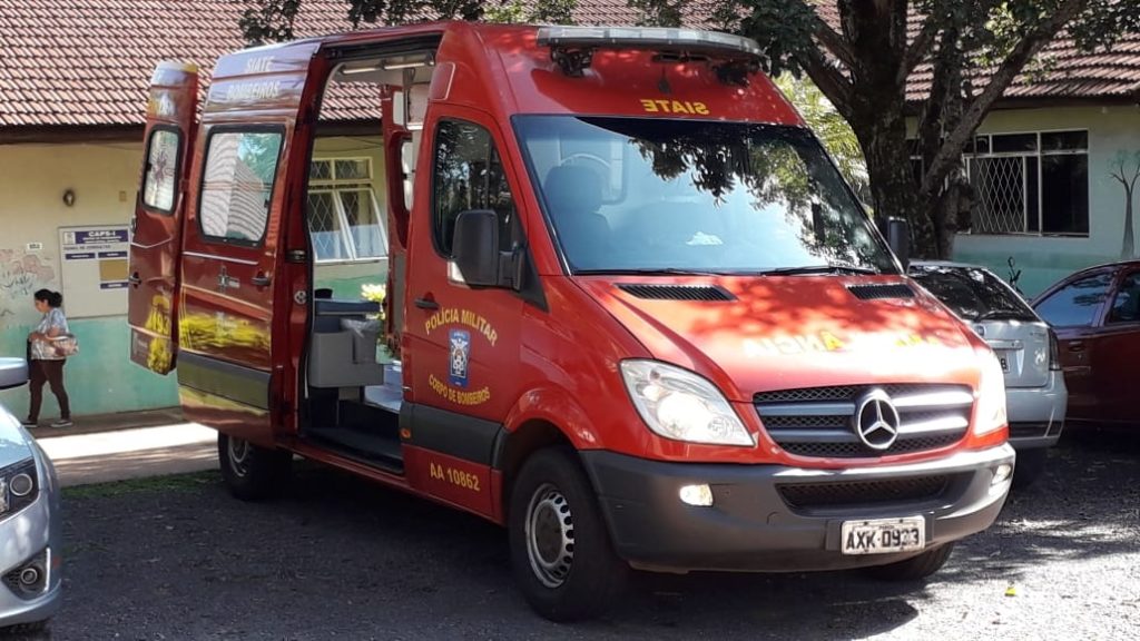 Criança é socorrida após sofrer queda no Bairro Claudete