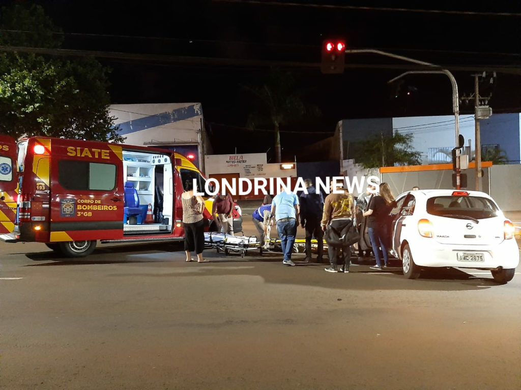 Motociclista é encaminhado ao hospital após colisão na Avenida Arthur Thomas