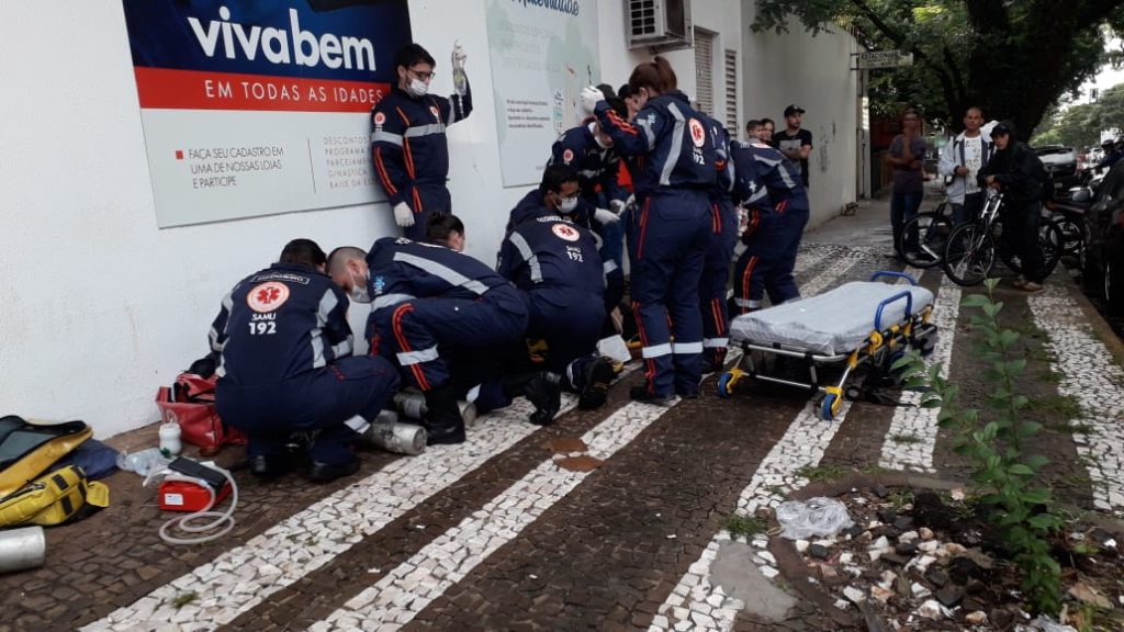 Homem sofre parada cardiorrespiratória e acaba falecendo no Centro