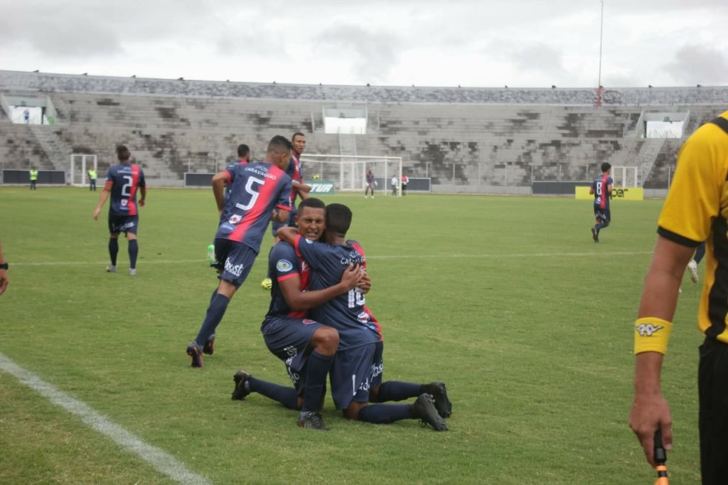 Cascavel CR recebe o Coritiba no Estádio Olímpico neste domingo (16)