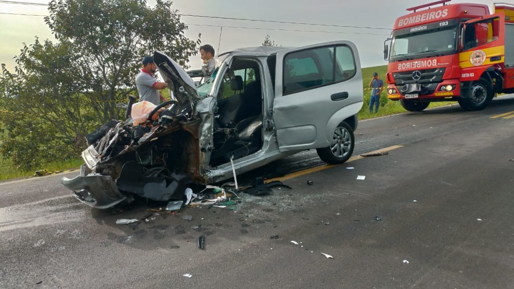 Mulher morre em grave acidente na PR-158