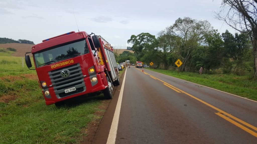 Ciclista fica em estado grave ao ser atingido por carro na PR-180