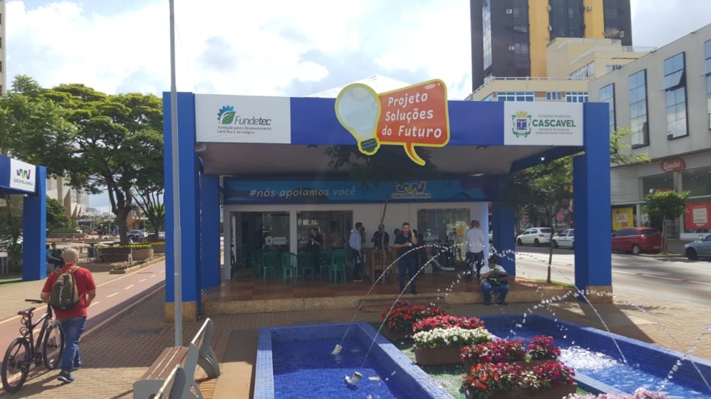 ‘Soluções do futuro’: espaço no Centro visa ajudar jovens com práticas inovadoras