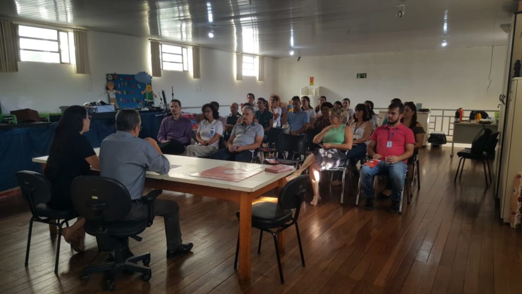 Secretaria de Saúde discute estratégias para combater o mosquito da dengue