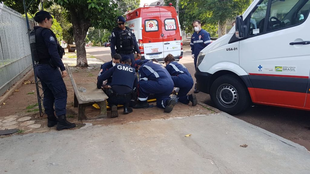 Homem em surto mobiliza equipes do Samu e Guarda Municipal ao Centro